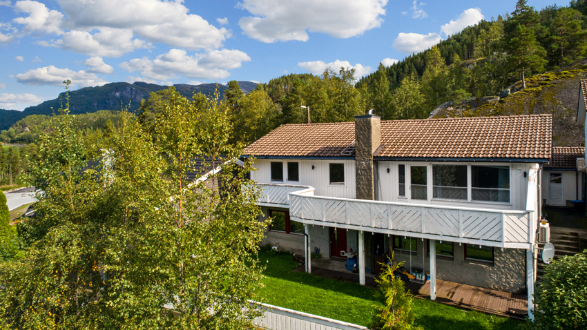 Litlajuv 8