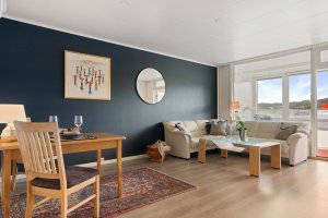 Leiligheten fremstår som moderne og har gjennomgående fine kvaliteter. Den ble pusset opp i 2018.