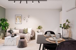 Leiligheten er enkel å innrede på en stilfull måte. 