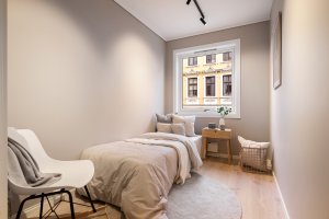 Soverom med fine farger.