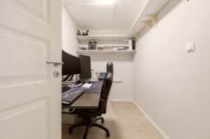 Bod innredet med flere bruksmuligheter.