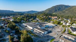 Thon kjøpesenter med bl.a. Burger king og masse servicetilbud.