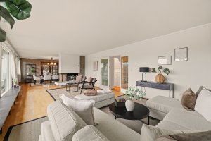 Dagligstuen og spisestuen har et samlet areal på hele 54 m² 