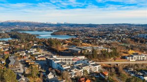 Attraktiv beliggenhet på Søreide med luftige omgivelser 