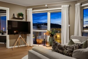 For å bli bedre kjent med eiendommen, se video! 