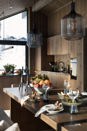 Her møtes moderne komfort og klassisk hyttesjarm – en perfekt balanse mellom luksus og avslappet fjelliv