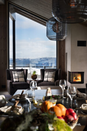 Her ligger alt til rette for det gode hyttelivet som alle drømmer om. Ro, aktivitet og kvalitetstid i spektakulære omgivelser.