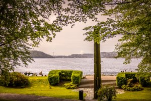 Nært rekreasjon og bademuligheter i Nordnesparken.