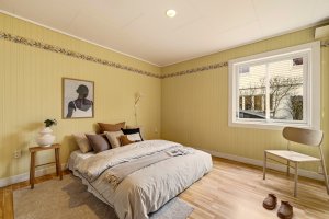 Boligen har tre soverom, alle med plass til gode garderobeløsninger