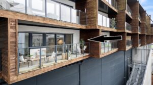 Her kan du enkelt velge å trekke deg tilbake på din private terrasse for å nyte solen...