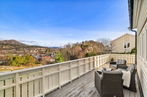 Her får du fin utsikt og god skjerming fra naboeiendommer