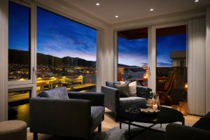 Naturlig samlingspunkt med utsikt og lys som ramme