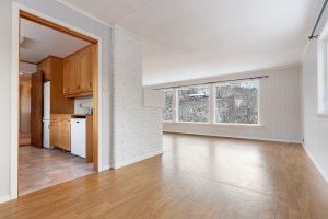 Fin overgang mellom spisestue og kjøkken