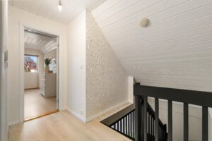 2.etg har tre soverom og bad.