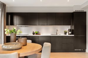 Tidløs og elegant kjøkkeninnredning med oppgradert hvitevarepakk fra Siemens 