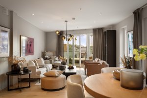 Utstrakt bruk av LED downlightsbelysning gir fin stemning til rommene på kveldstid 