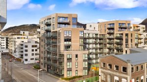 Etter vår vurdering er dette en av byggets bedre beliggende leiligheter