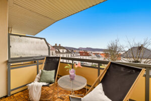 Her kan man nyte solen i koselige omgivelser. 