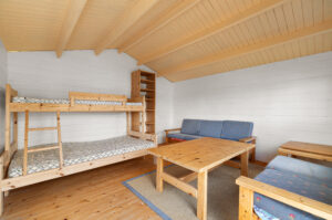 Enkelt innredet med flere bruksmuligheter.