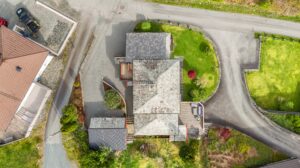 Skifertak på bolig, carport og garasje