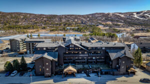 Highland Lodge Hotel ligger i direkte tilknytning til Fjellandsbyen og tilbyr et bredt utvalg av fasiliteter. 