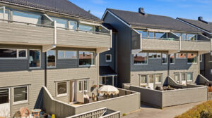 Boligen ligger i et populært borettslag på beste Bønes!