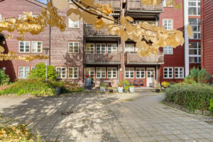 Fellesterrasse utenfor borettslagets fellesstue 