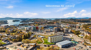 Lys og moderne 3-roms fra 2018 med påkostet standard, fine solforhold på balkong og sentral beliggenhet | IN-ordning