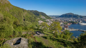 Her får du det beste utgangspunktet til det nydelig turterrenget i Fjellsiden | Bildet viser Sandviksbatteriet friluftsområde