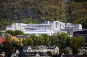 Det er gåavstand - via Ibsens gate - til Haukeland universitetssykehus.