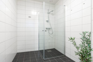 Glimt av det andre badet. Tidløse og moderne kvaliteter med rør-i-rør system.