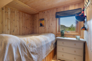 Hytten har to soverom og gode overnattingsmuligheter.