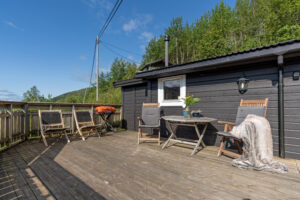 Romslig balkong på ca. 34 m² med gode muligheter for utendørs opphold.